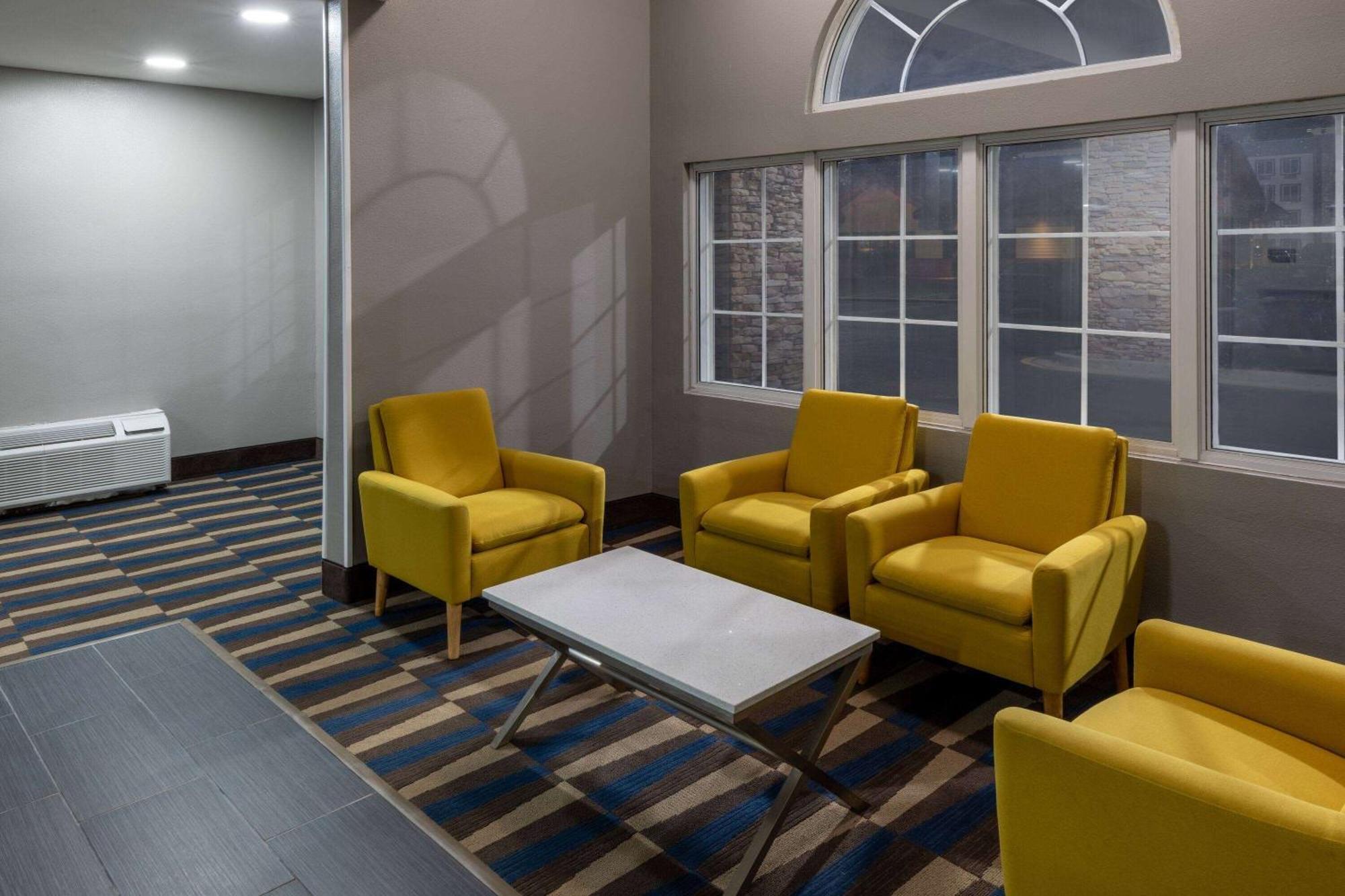 Microtel Inn & Suites By Wyndham Bossier City Exterior foto