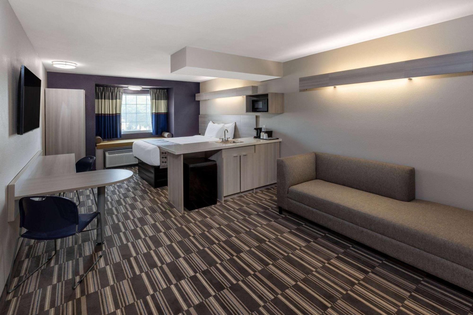 Microtel Inn & Suites By Wyndham Bossier City Exterior foto