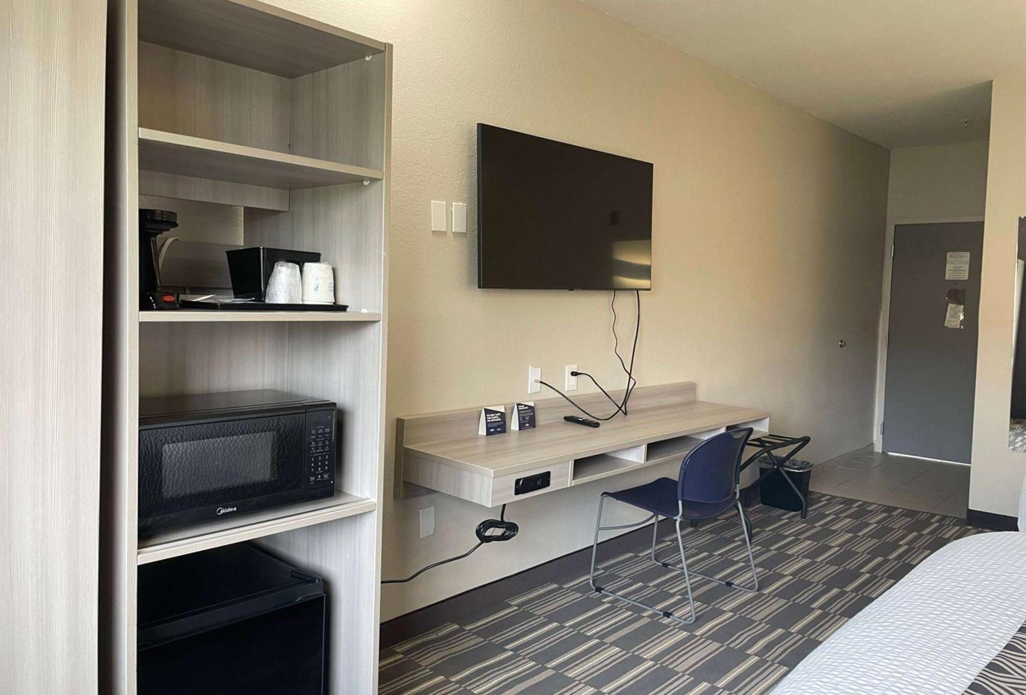 Microtel Inn & Suites By Wyndham Bossier City Exterior foto