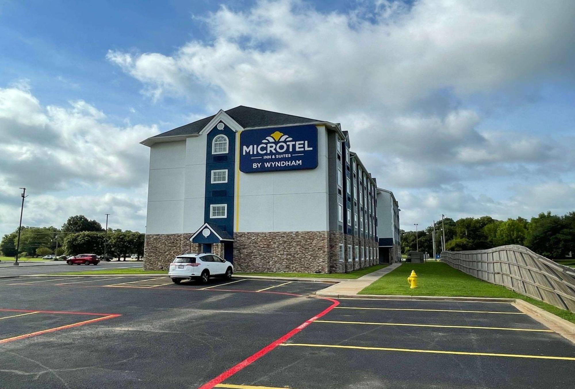 Microtel Inn & Suites By Wyndham Bossier City Exterior foto