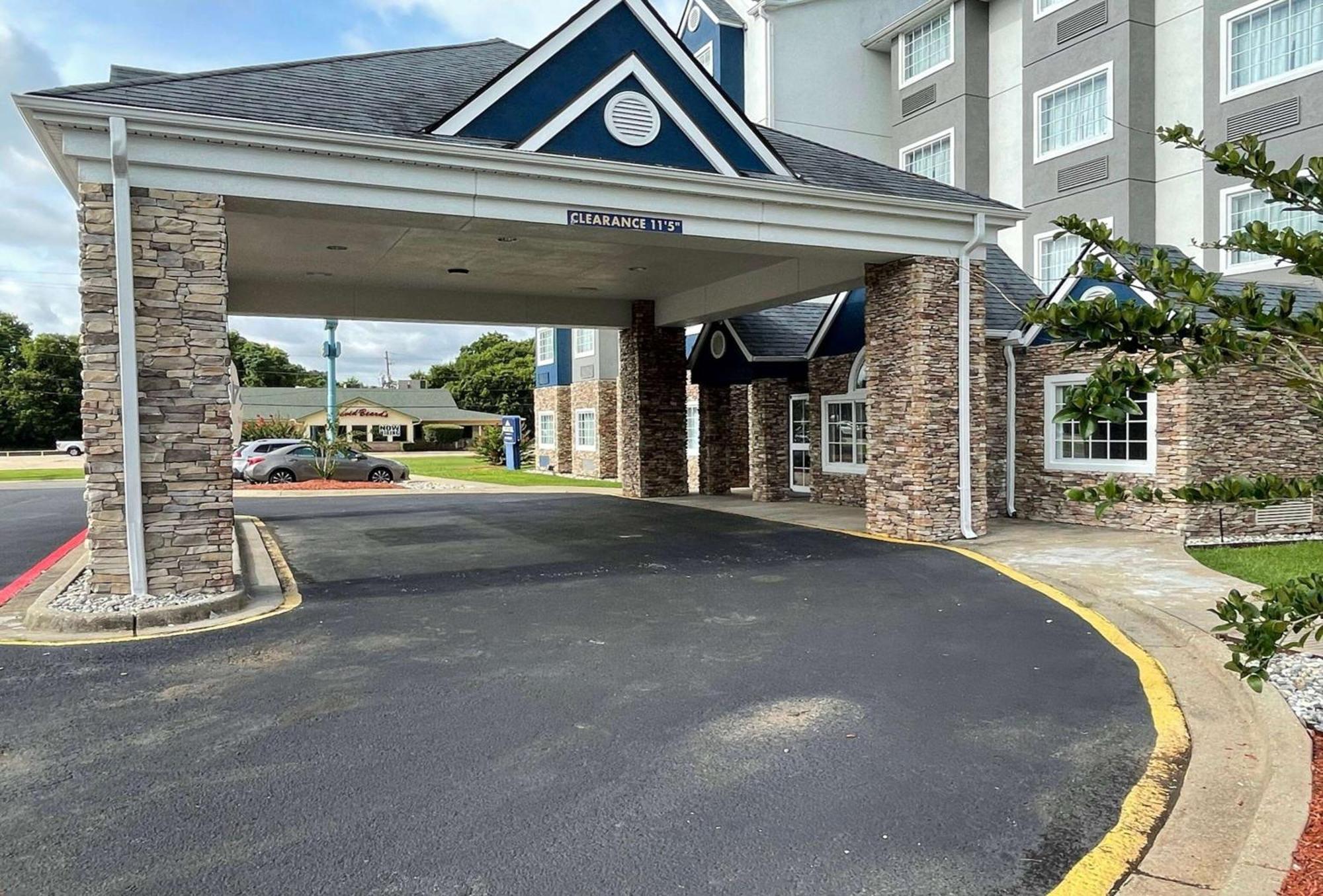 Microtel Inn & Suites By Wyndham Bossier City Exterior foto
