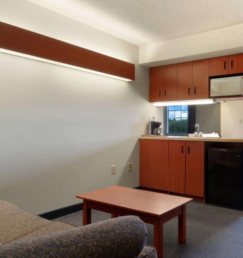 Microtel Inn & Suites By Wyndham Bossier City Exterior foto